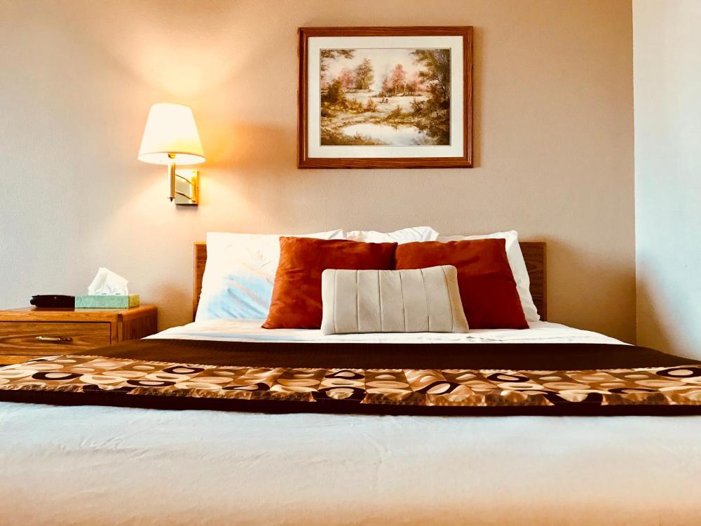 Queen Suite interior
